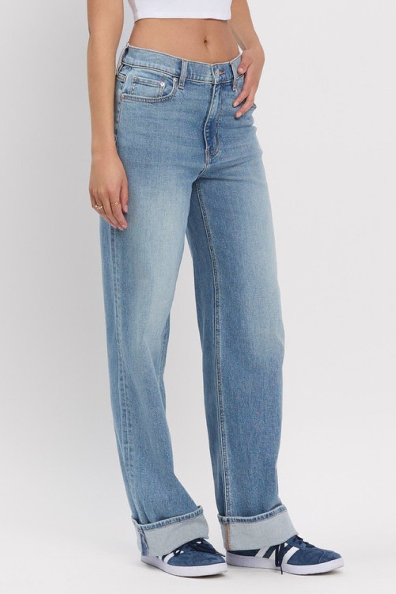 Eunina Ryder baggy jeans in Sierra from Larrea Cove, offering a relaxed fit for a boho coastal vibe