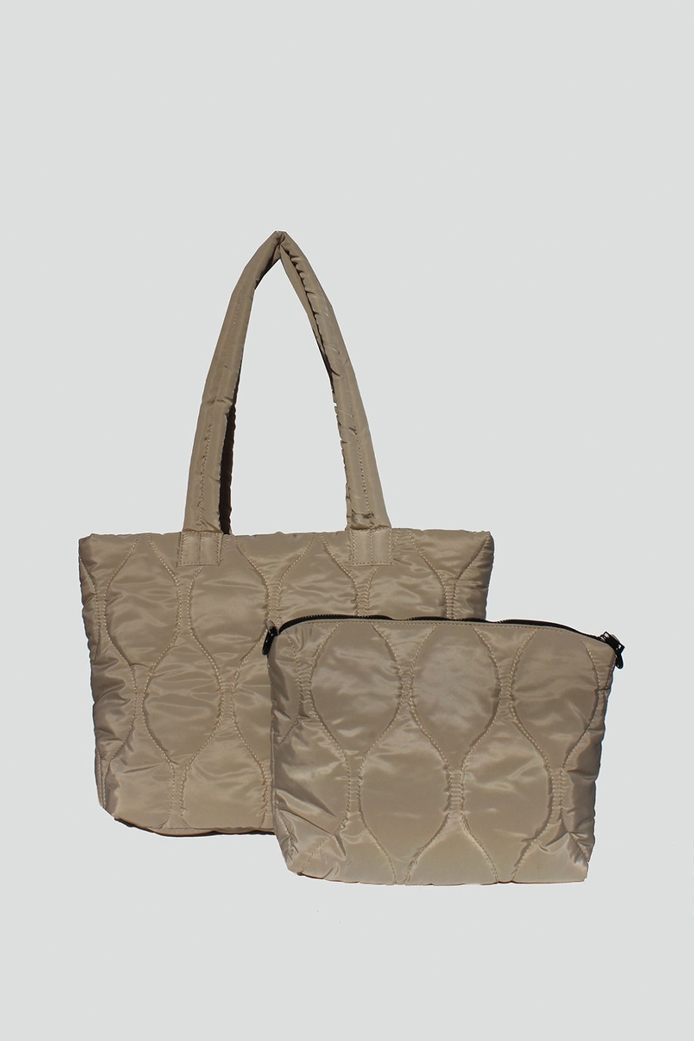 Quilted Classic Shopper retailer 2-in-1 Tote