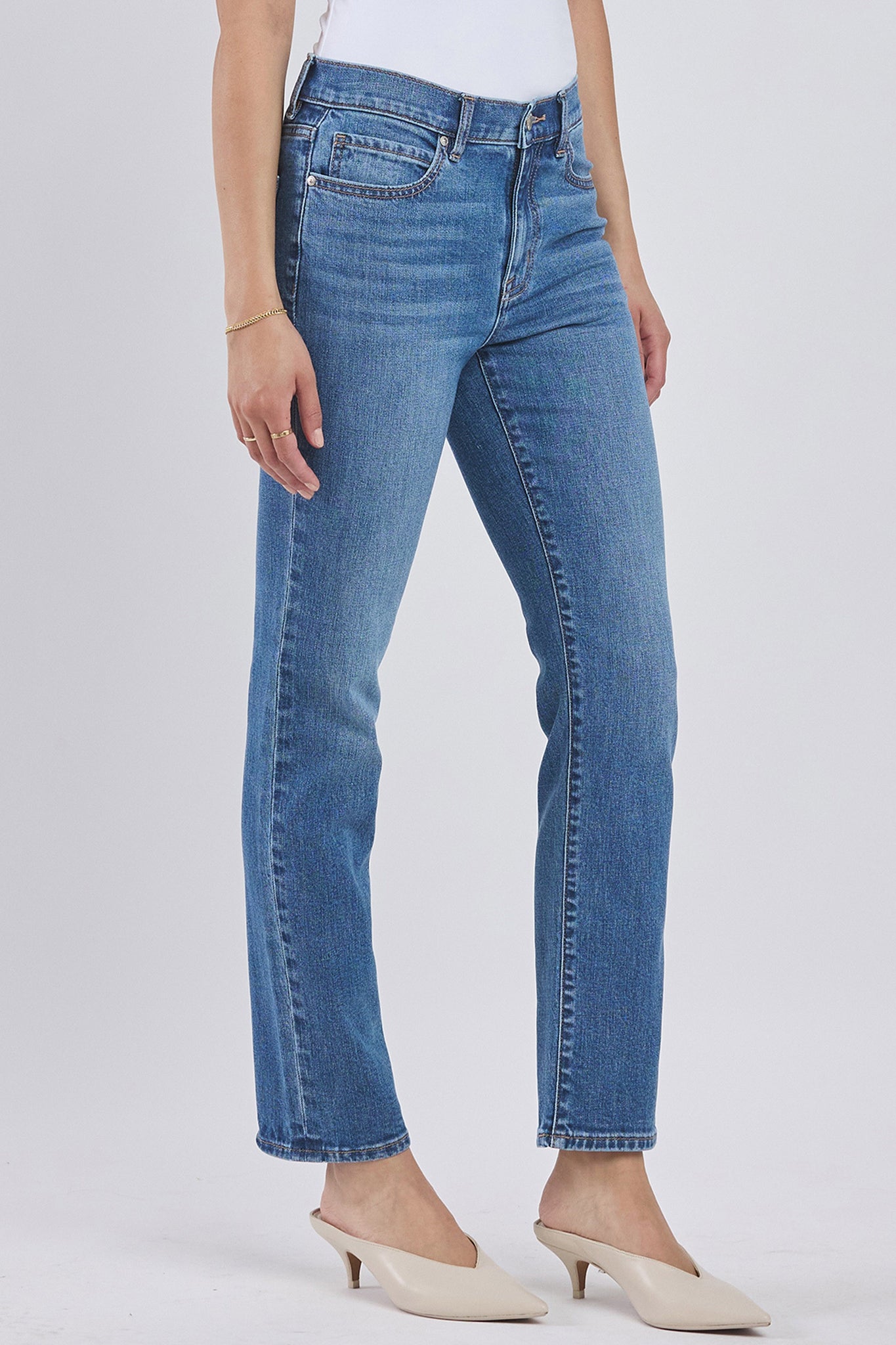 Eunina Gina slim straight jeans in plumes offer a boho coastal vibe, perfect for a laid-back Larrea Cove style.