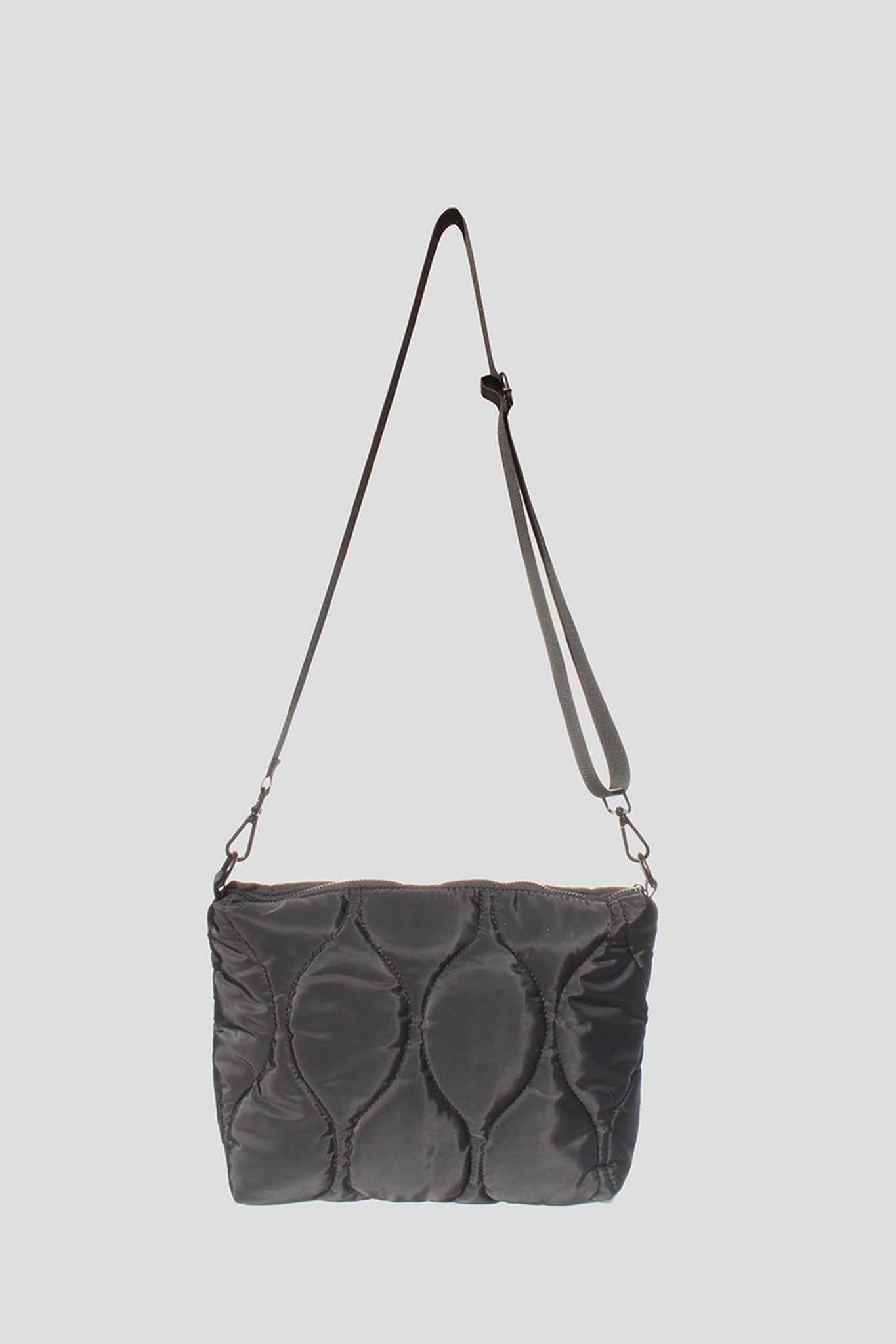 2-in-1 Quilted Hourglass Tote in Black