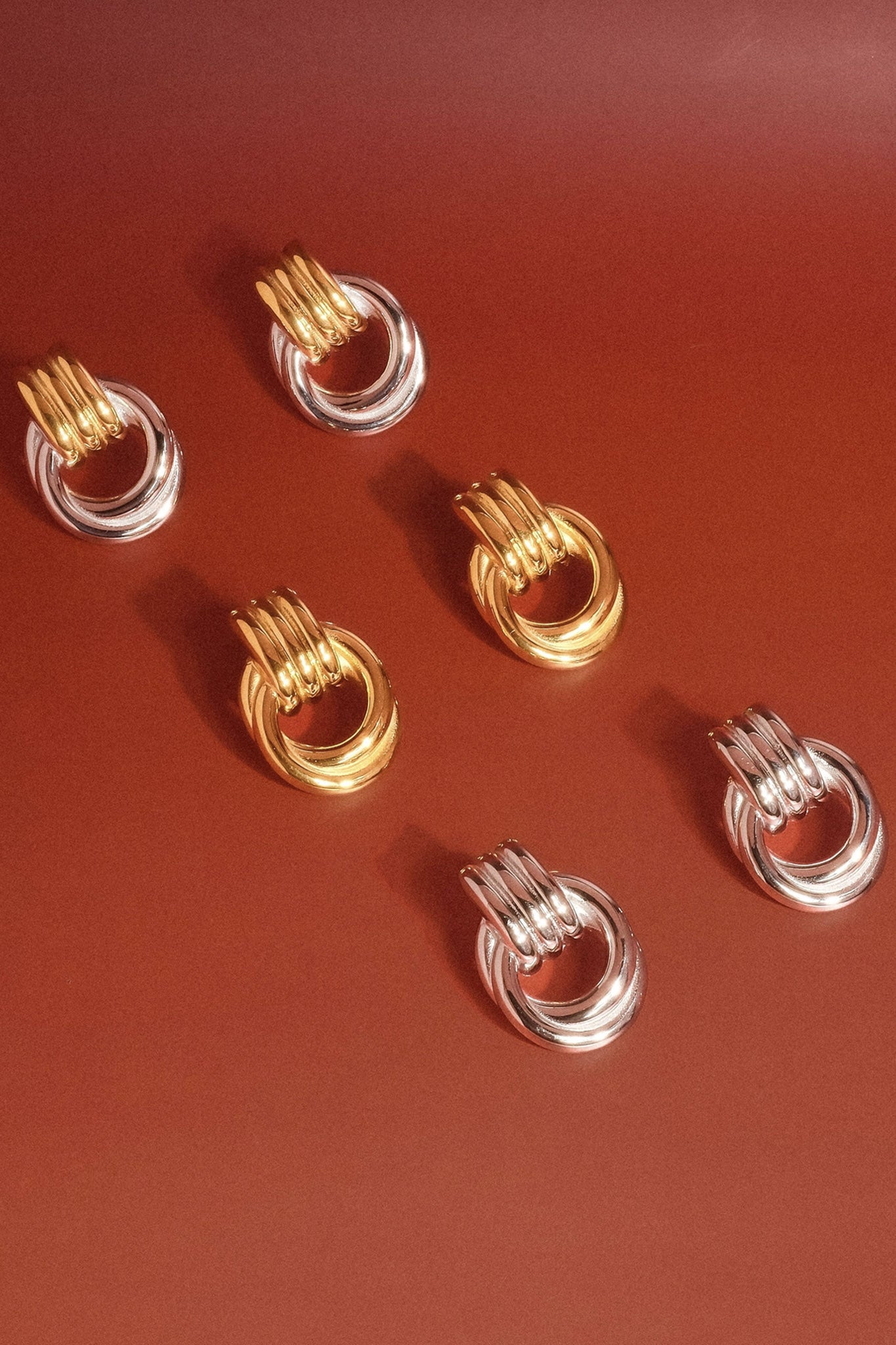 Double Knot Earring in Yellow Gold