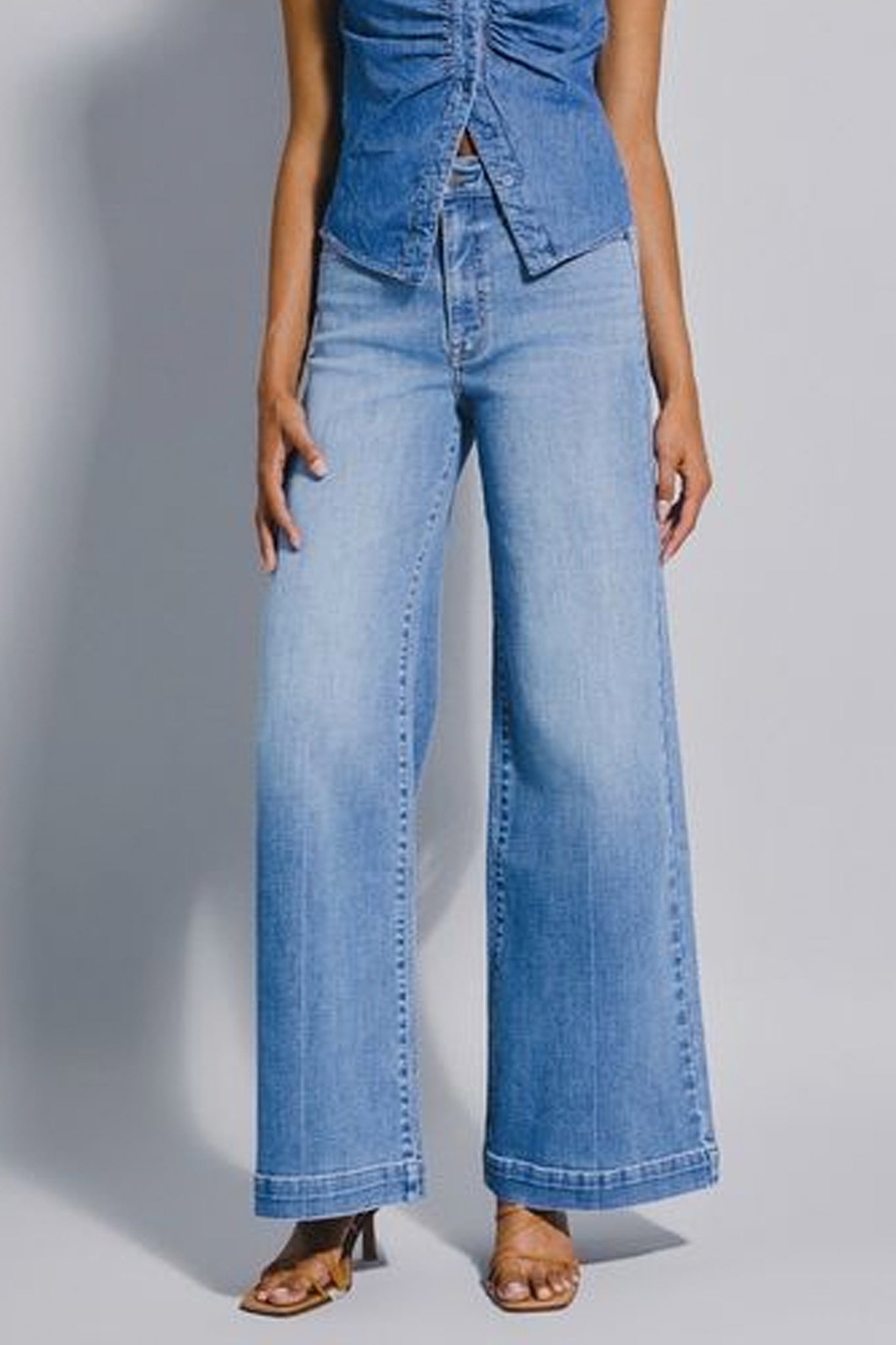 Eunina Chloe Super High Rise Trouser in Alder, featuring a stylish and modern design, ideal for casual or dressed-up occasions. Paired with trendy sunglasses, showcasing the latest fashion trends in women's pants.