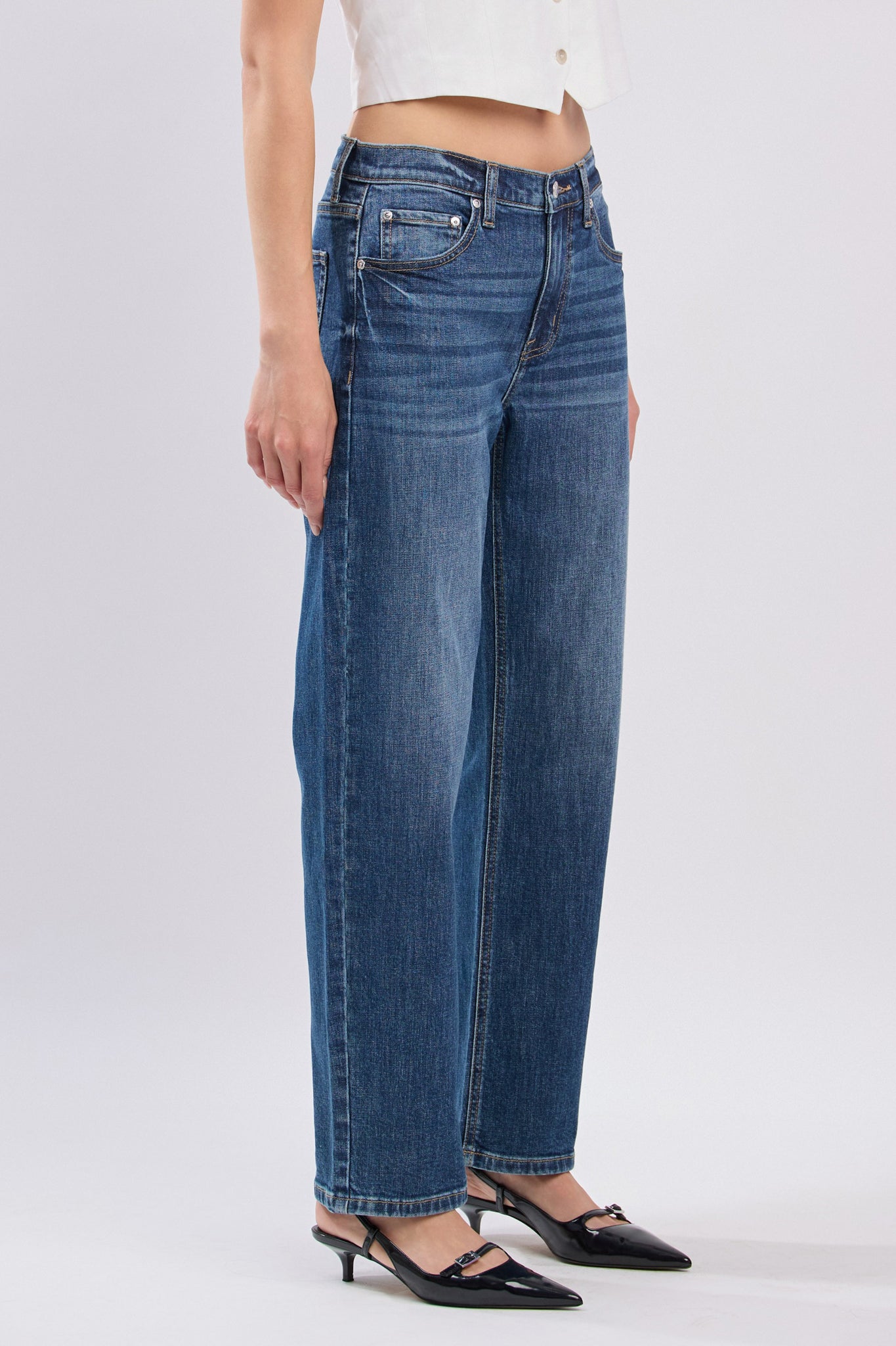 Eunina Danica bowed straight jeans in drift, offering a relaxed coastal vibe with a touch of boho chic. Perfect for any Larrea Cove outfit.