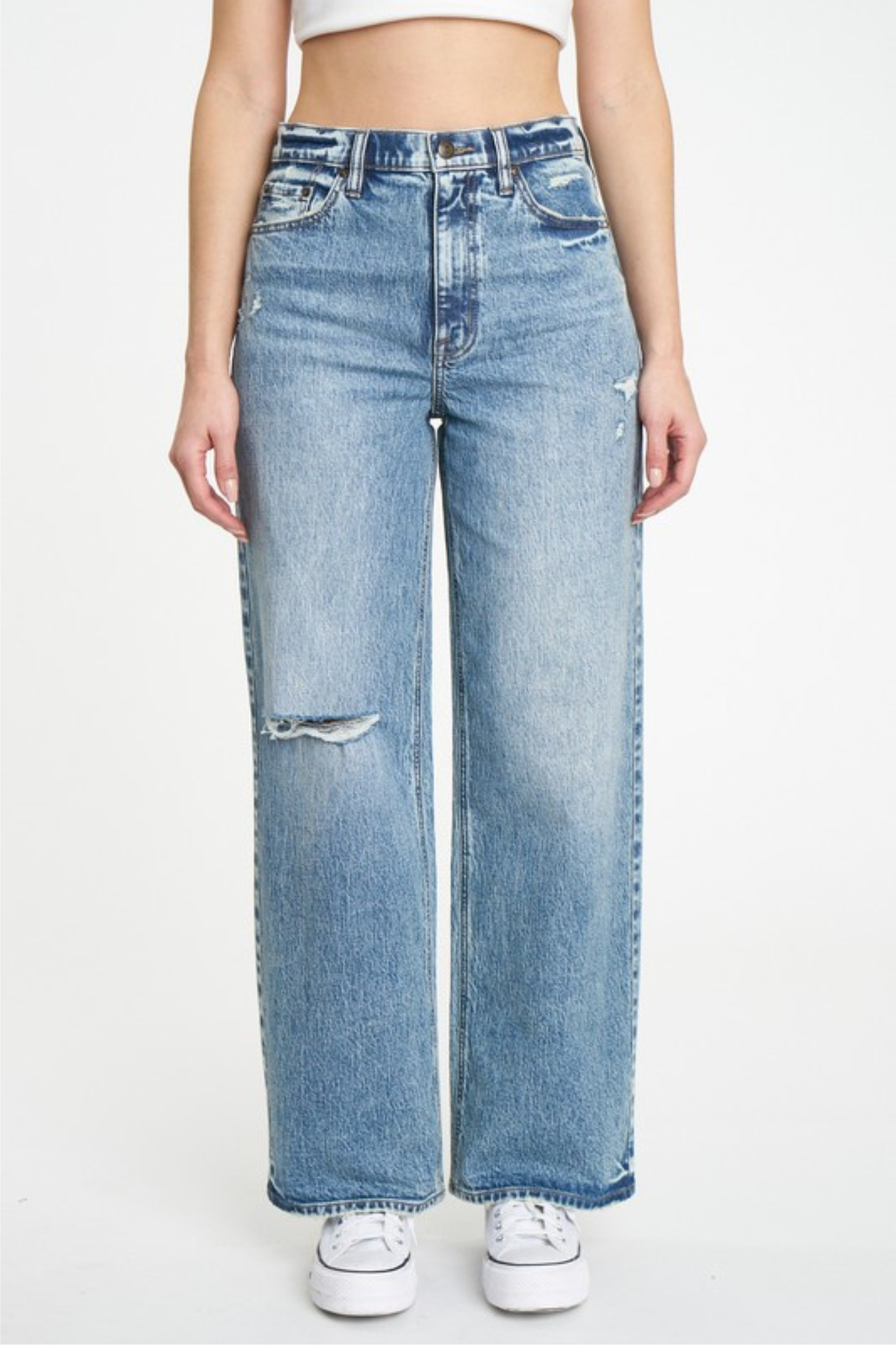Eunina Ryder Baggy Jeans in Heisler Park, featuring a relaxed fit and stylish design, paired with sunglasses. The jeans are part of a sale promotion for March 2024 by the vendor Eunina.