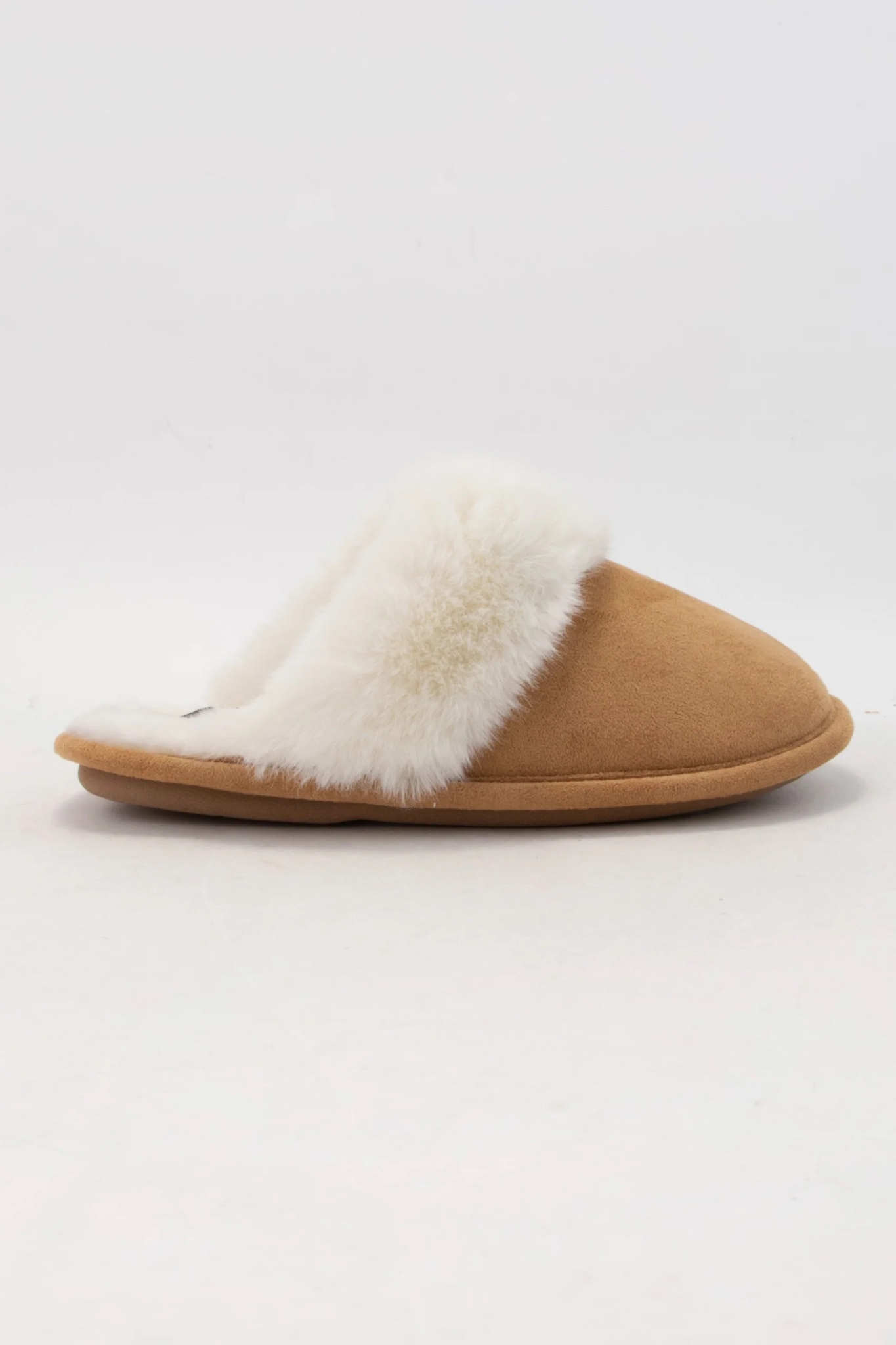 Alt text: A pair of cozy faux fur slippers featuring a soft, plush interior and a round closed toe design, ideal for comfortable wear at home. The slippers are shown against a neutral background.