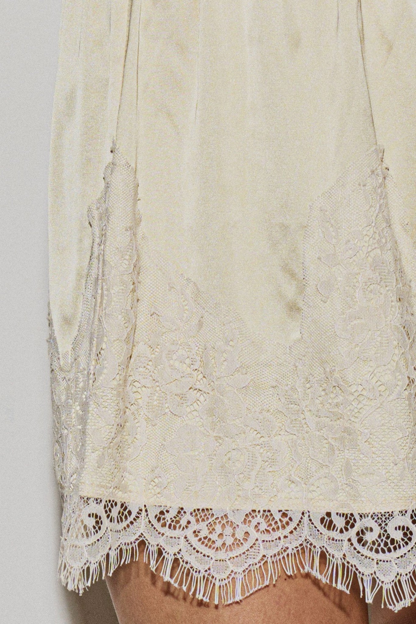 Lace Trim Mini Skirt