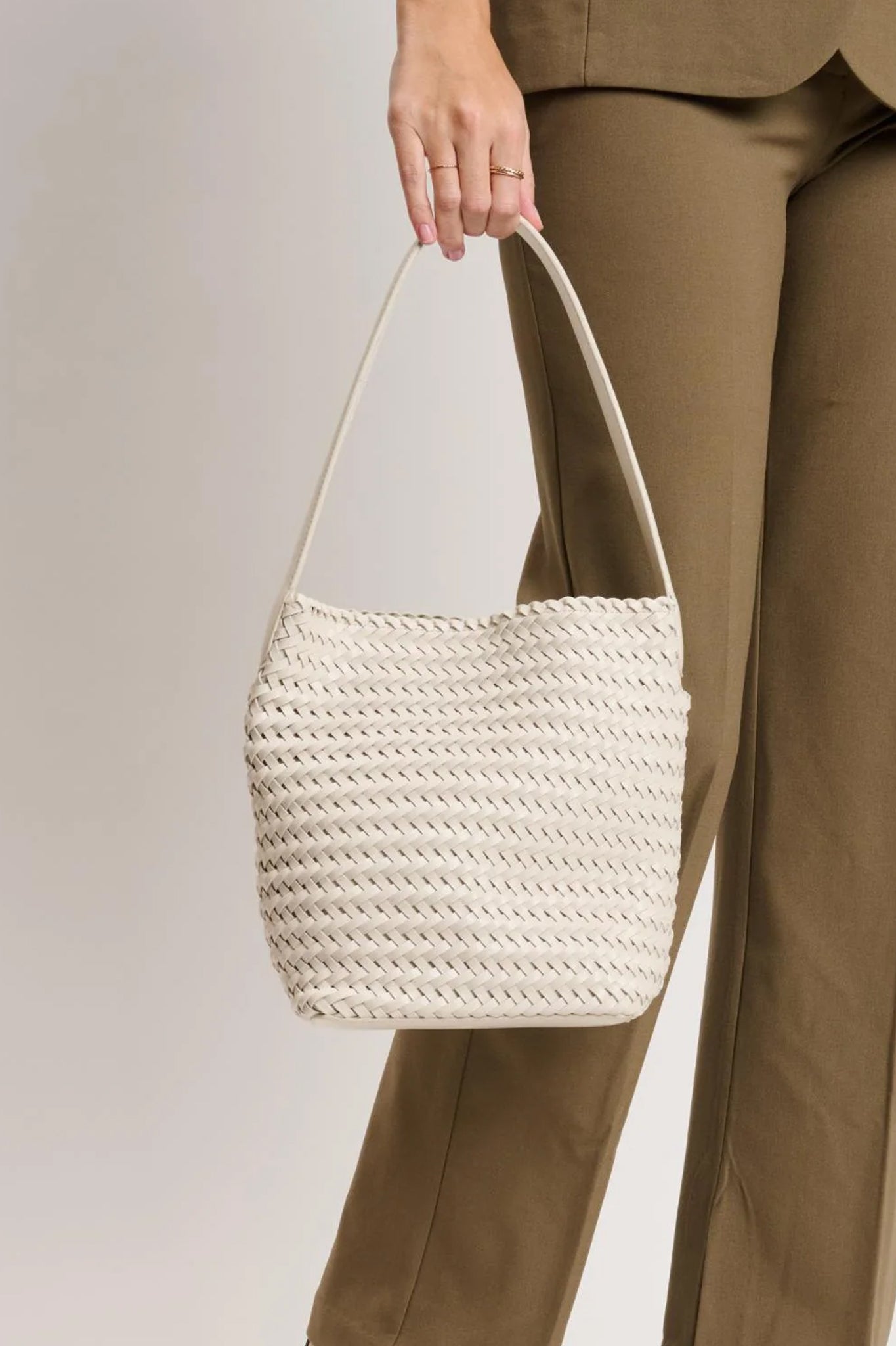 Marina Bucket Tote in Oatmilk