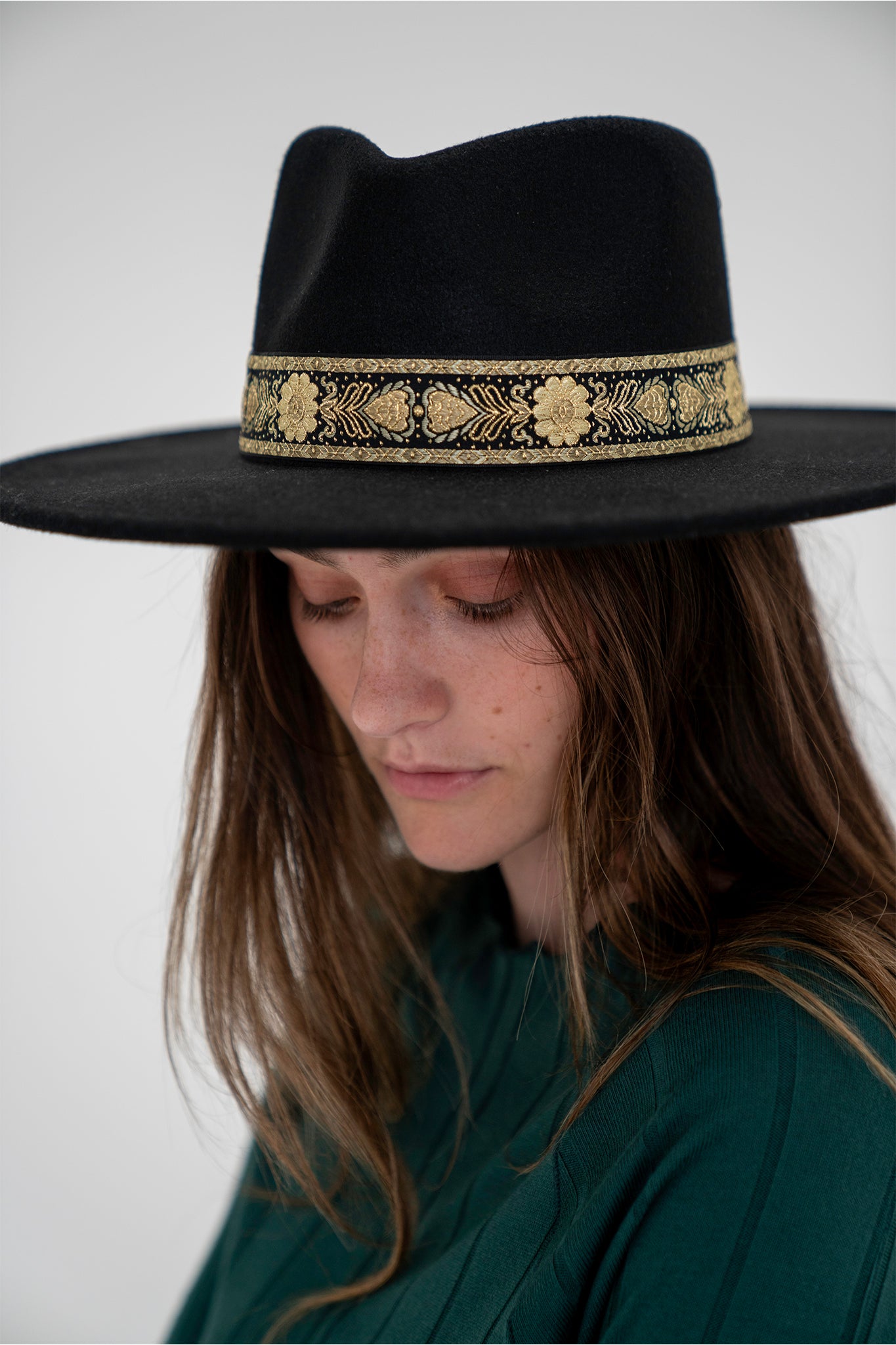 Soloman Pattern Stripe Hat in Black
