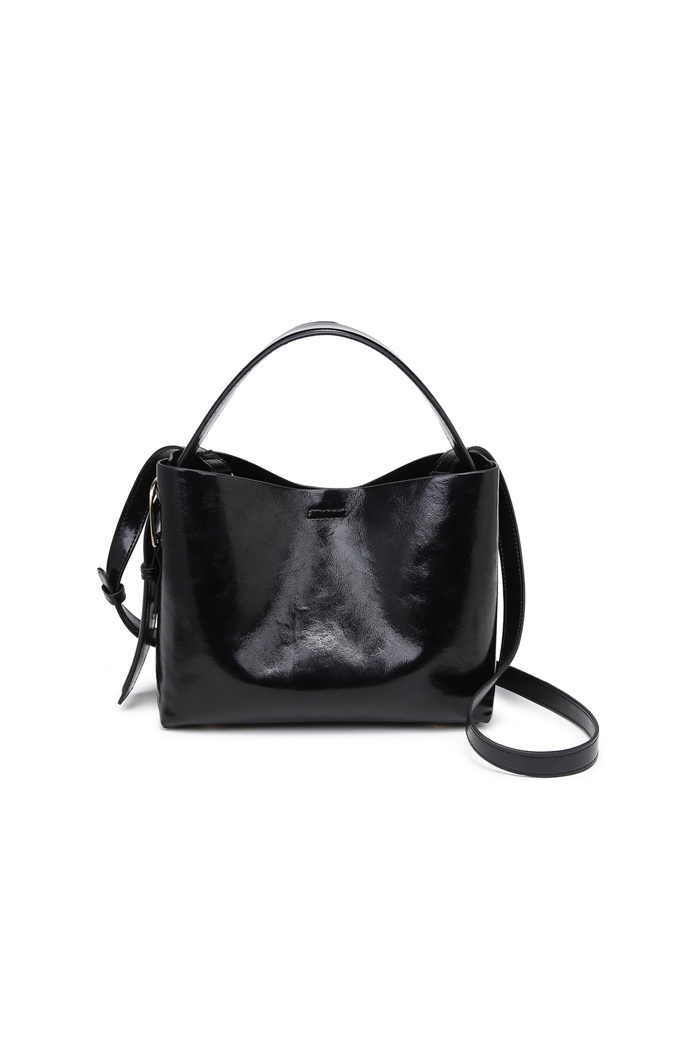 Embrace coastal elegance with Larrea Cove's top handle hobo bag in black, perfect for accessorizing your boho-chic wardrobe.