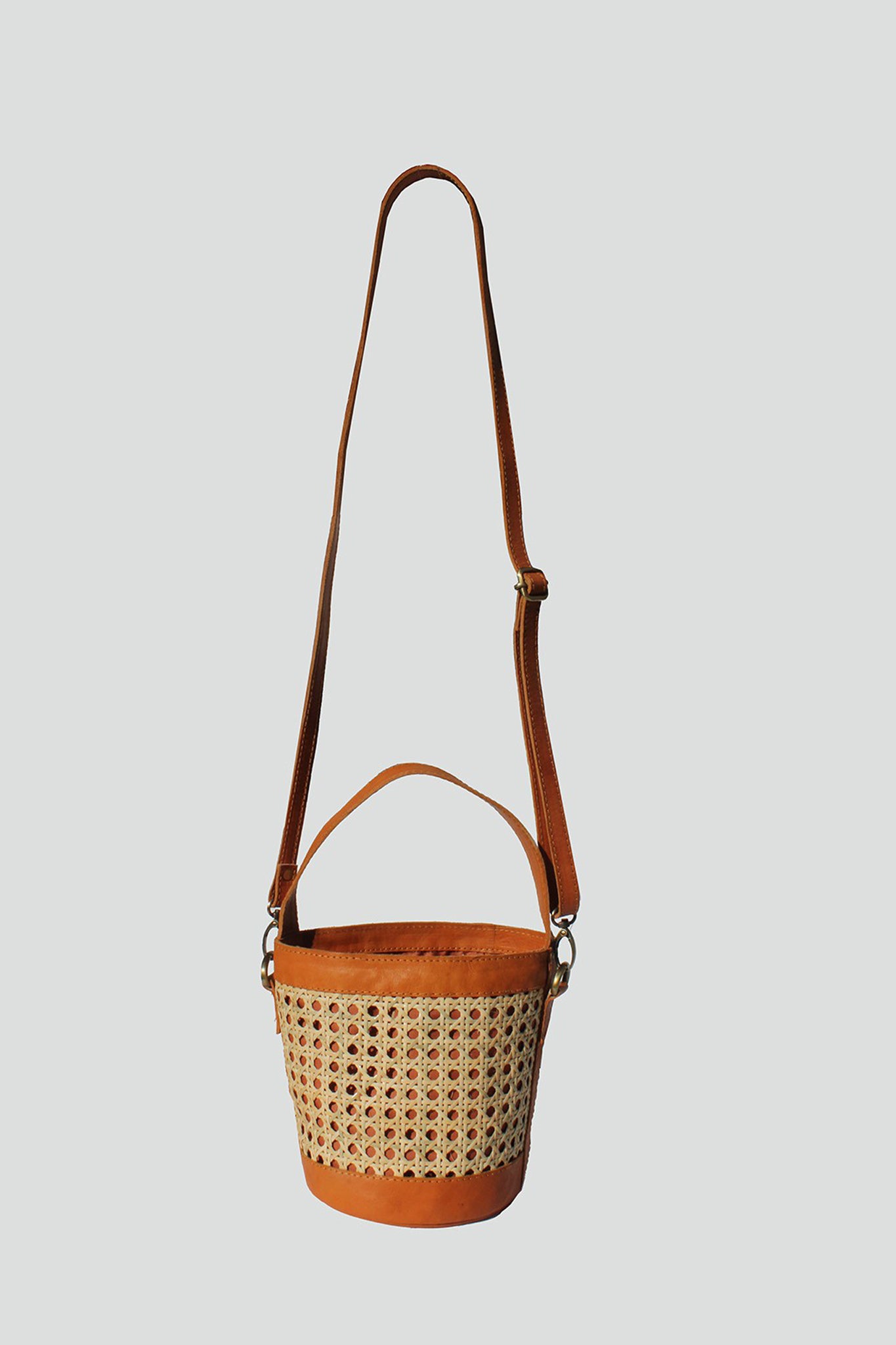 Imut Bucket Bag