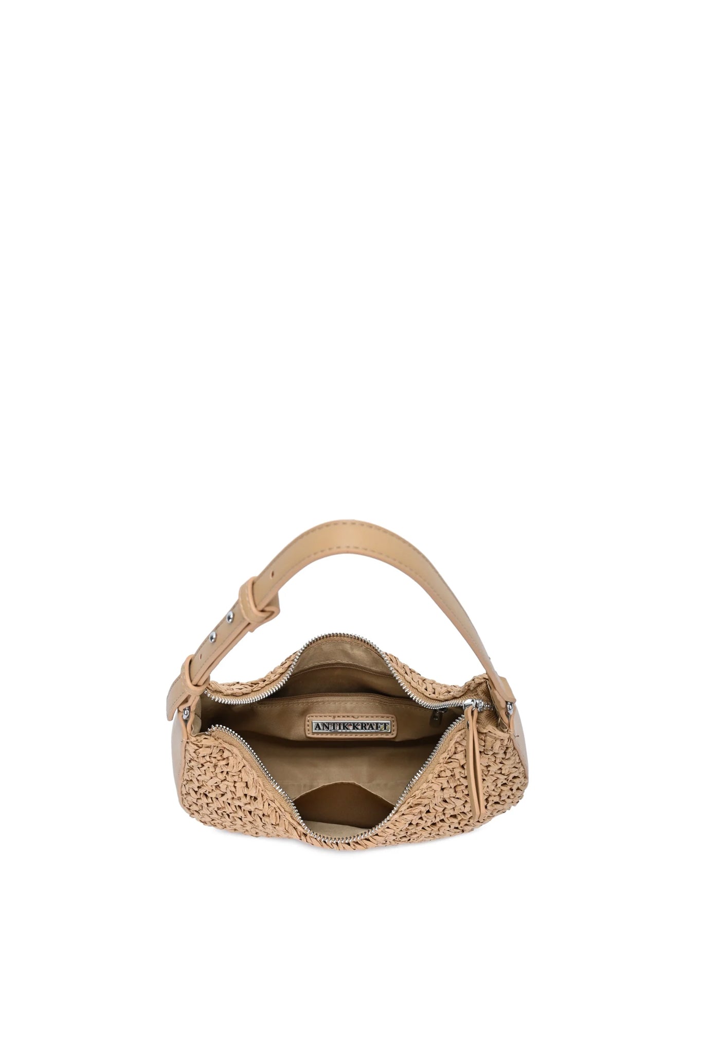 Straw Shoulder Bag in Camel