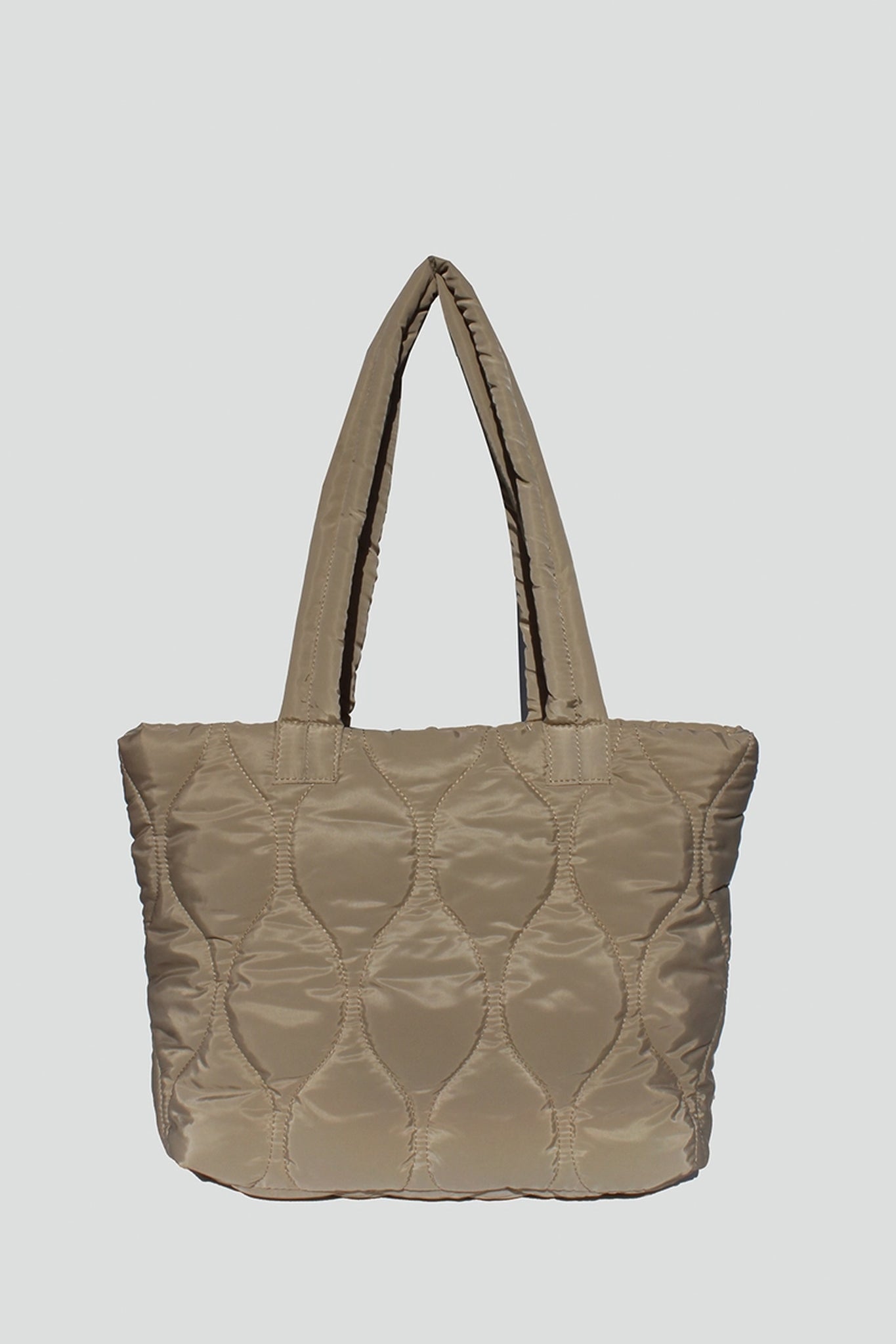 2-in-1 Quilted Hourglass Tote in Ivory