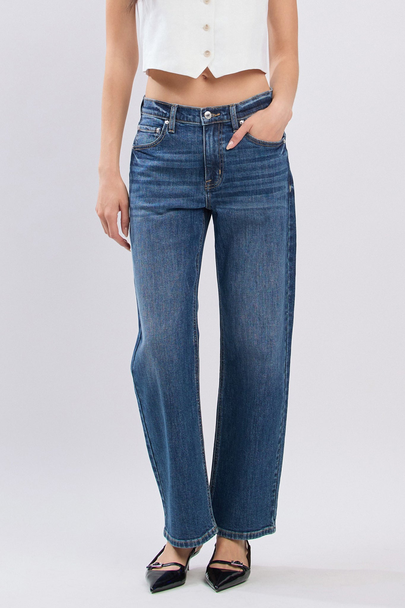 Eunina Danica bowed straight jeans in Drift, embodying Larrea Cove’s boho coastal charm, perfect for effortless, everyday style.