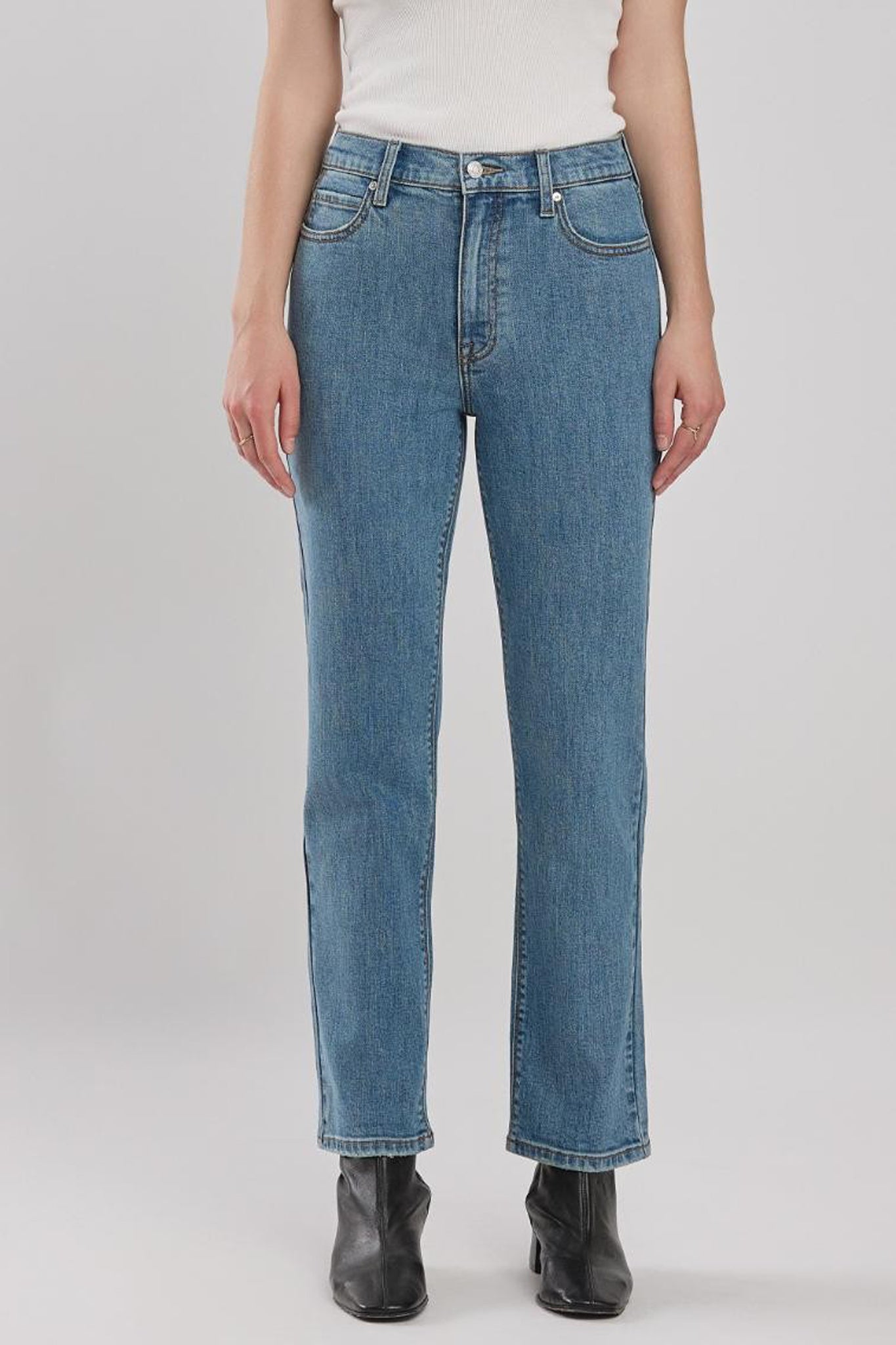 Eunina Olsen Classic Straight Jeans in Prairie