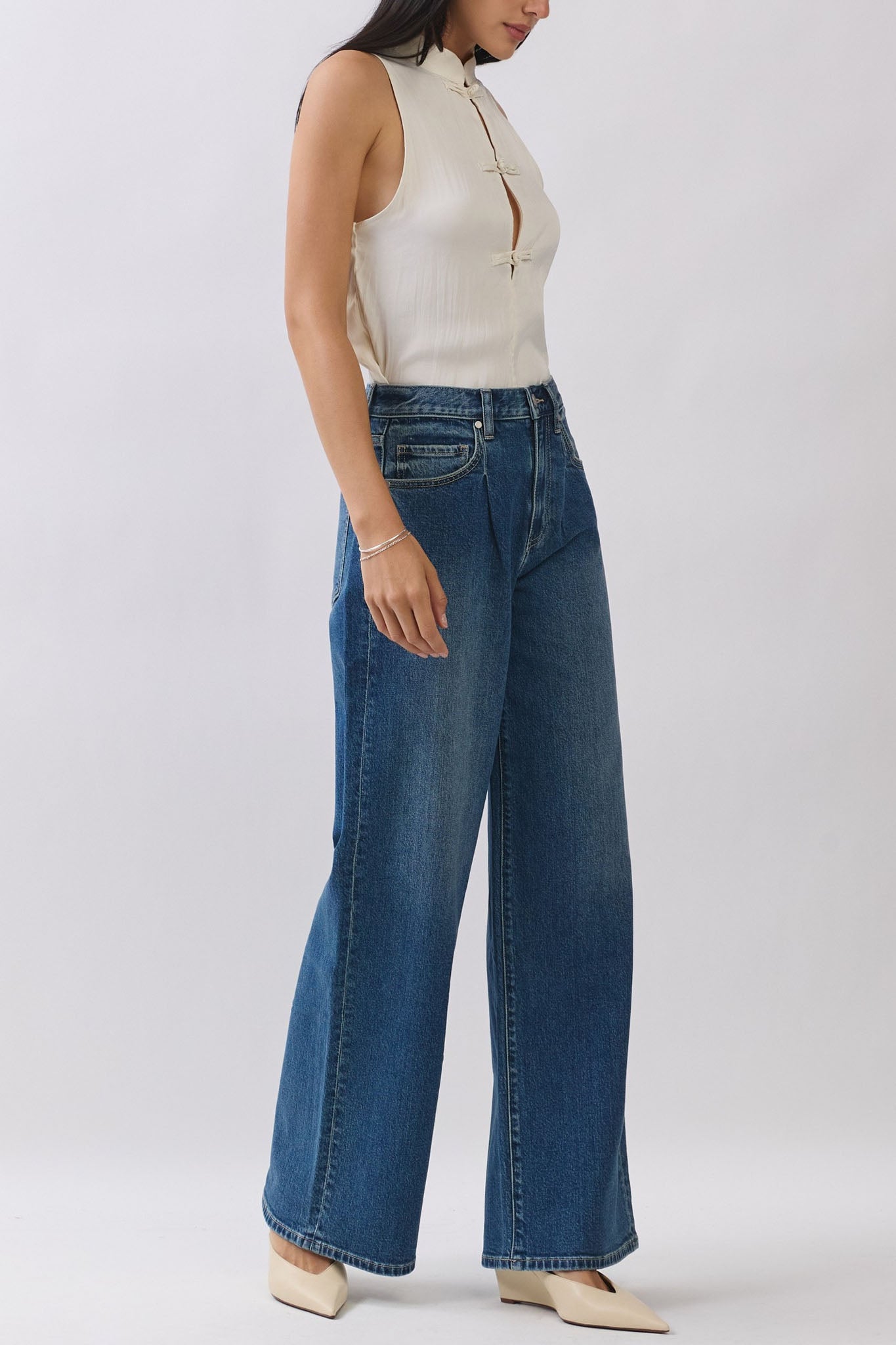 Eunina Andria Pleated Wide Leg Jeans in Blue Mesa