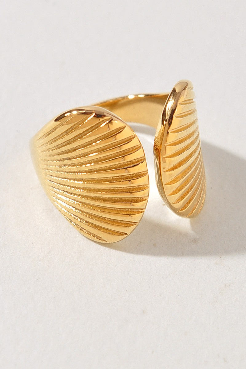 Sunlit Shell Statement Ring in Gold