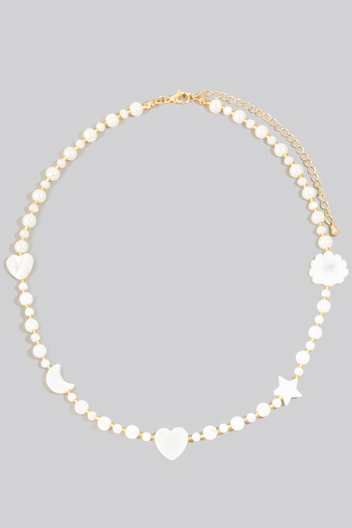 Shell Charm Pearl Necklace