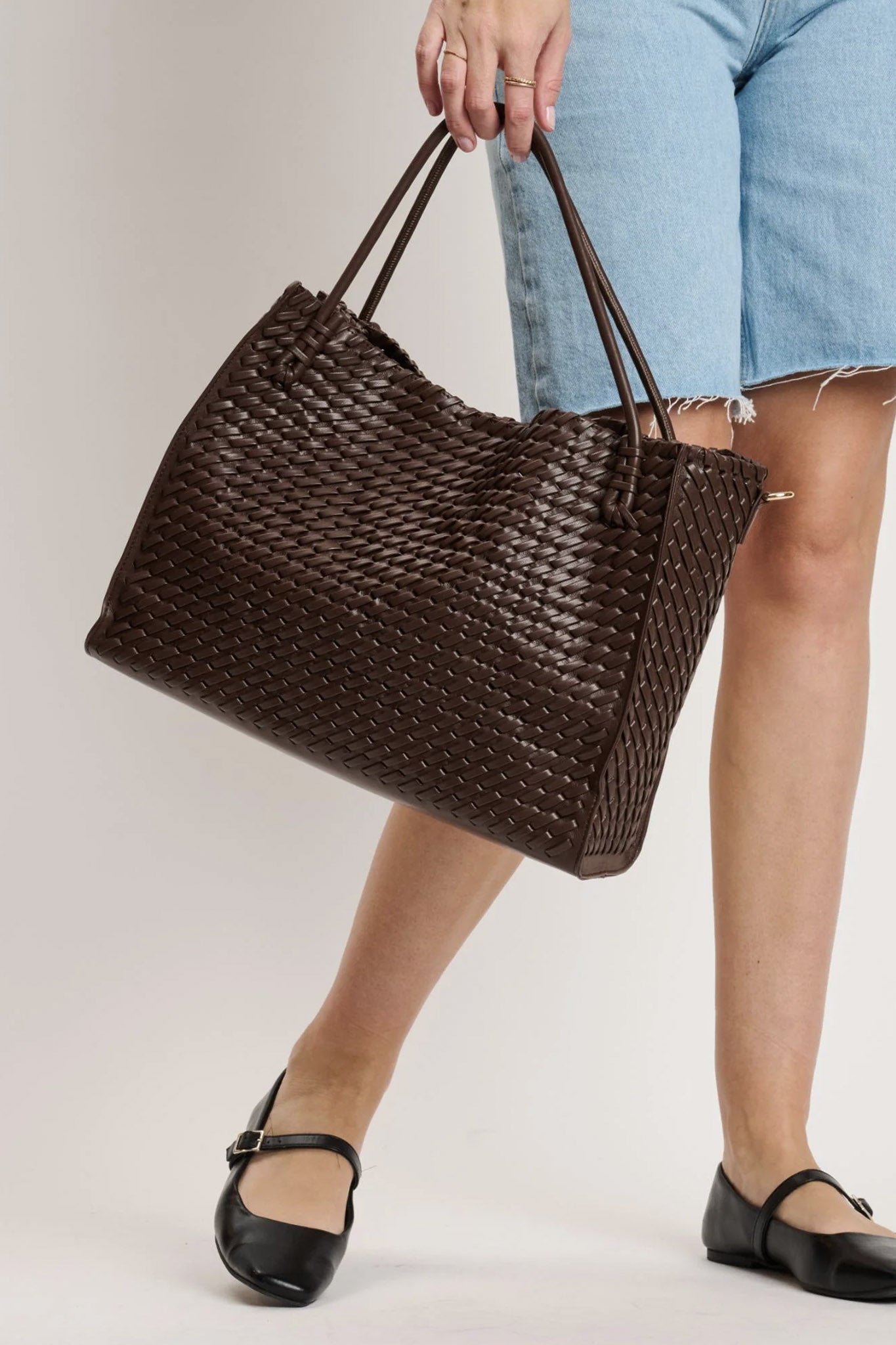 Sloane Woven Tote Bag in Chocolate