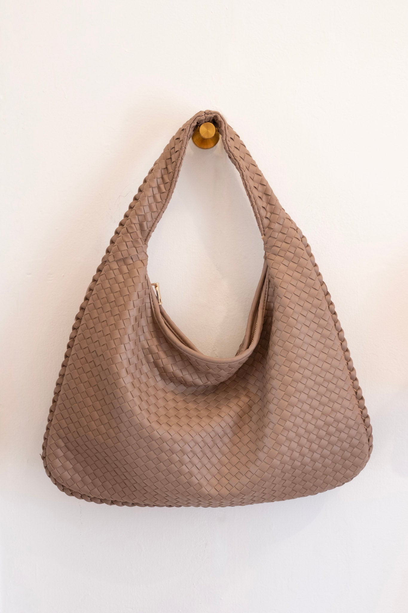 Woven Hobo in Beige